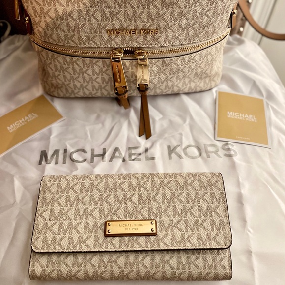 MK bag and wallet set - Picture 2 of 8
